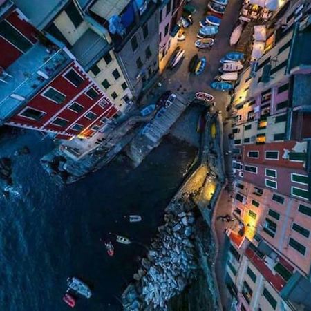 Ca'La Luna - In Centro Con Terrazza Lägenhet Riomaggiore Exteriör bild